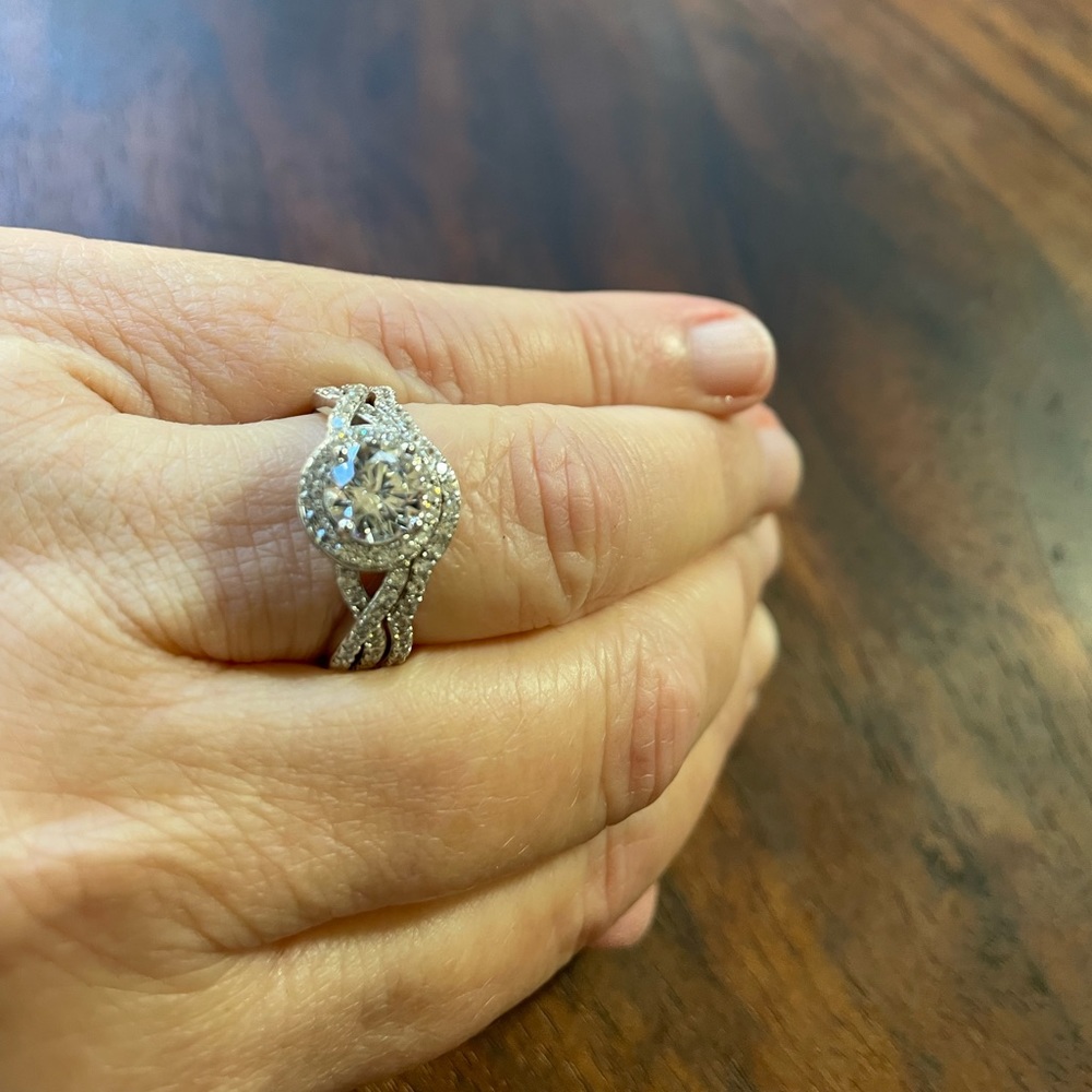 Bridal Ring Set - Picture 2 of 3